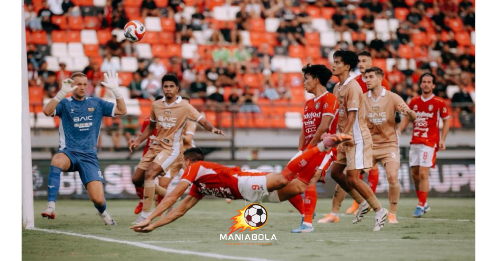 Sonny Stevens Kiper Dewa United